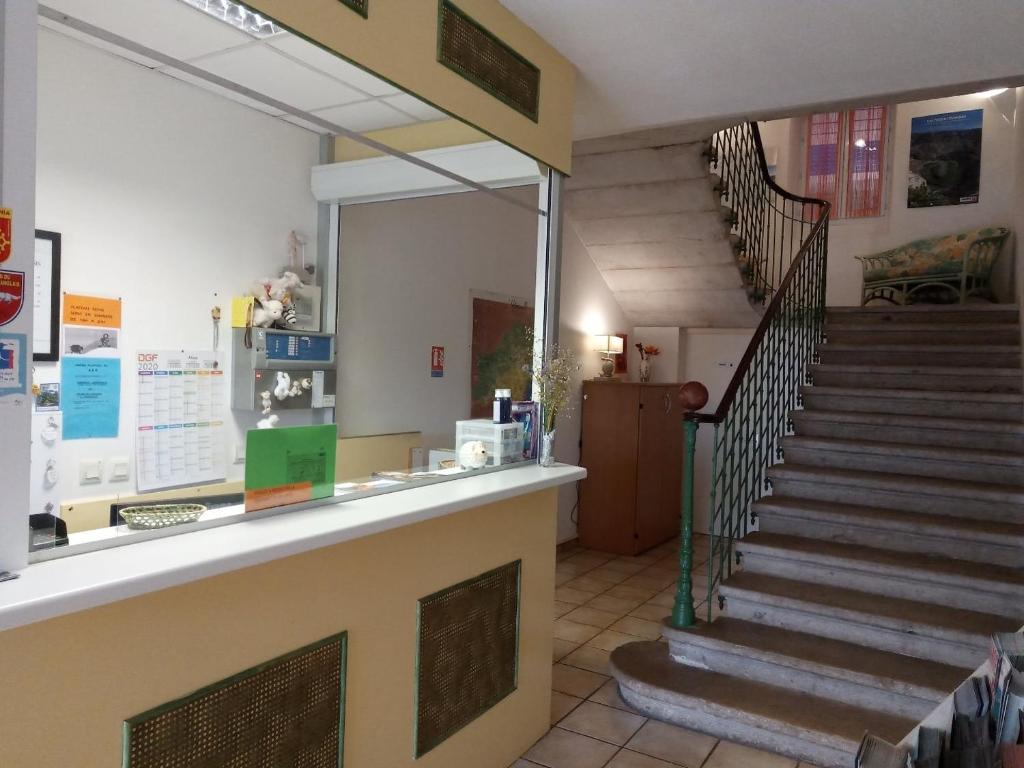 Fotografie z fotogalerie ubytování Hotel Du Rocher v destinaci Le Caylar