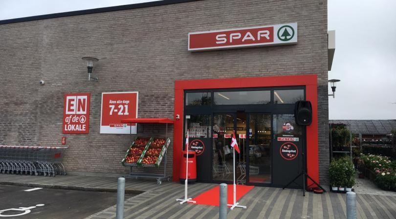 Supermarket nebo jiné obchody v  farmy nebo okolí