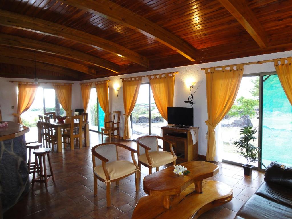 Heva Eco Lodge - Three-Bedroom House