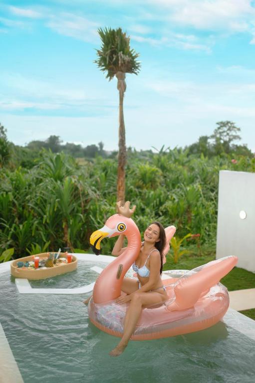 Bazén v ubytování Skyspace Villas Bali nebo v jeho okolí