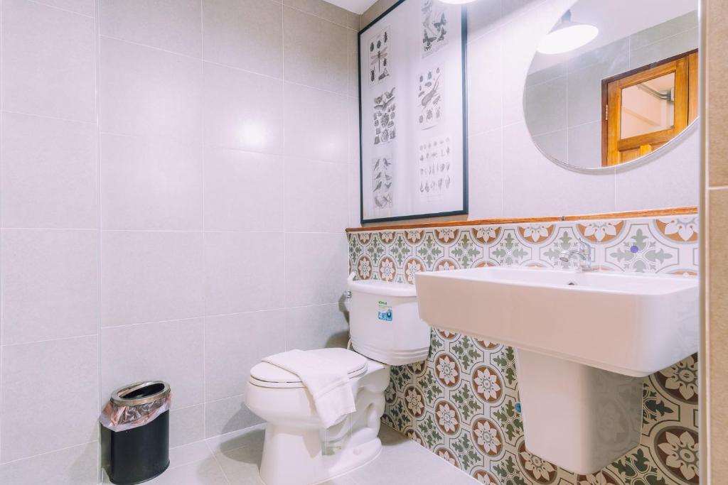 V1 Room Hotel - Resim 7