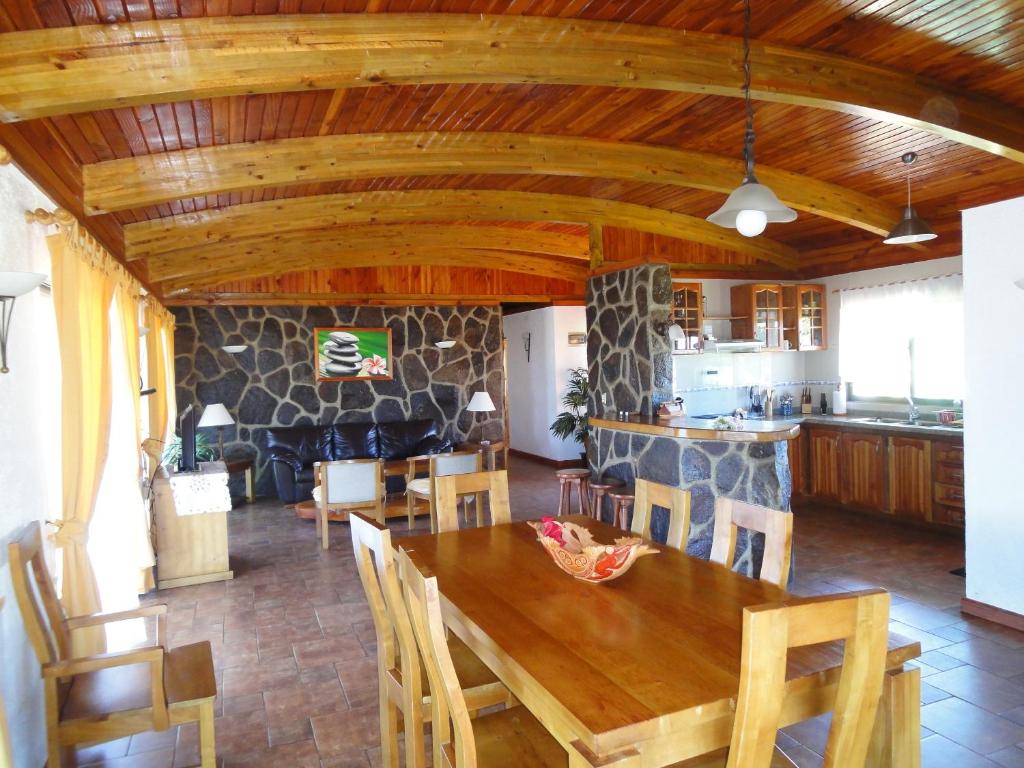Kuchyň nebo kuchyňský kout v ubytování Heva Eco Lodge