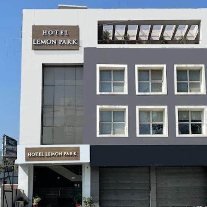 Gallery image of Hotel Lemon Park in Haldwāni