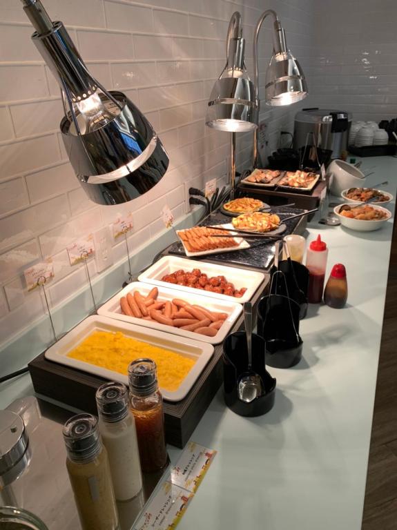 Comida en o cerca de este hotel