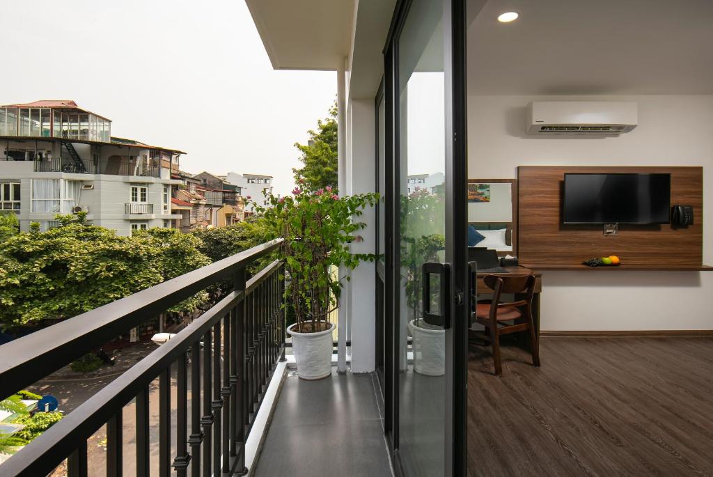 Balkón nebo terasa v ubytování Hanoi Vacanza Premier Hotel
