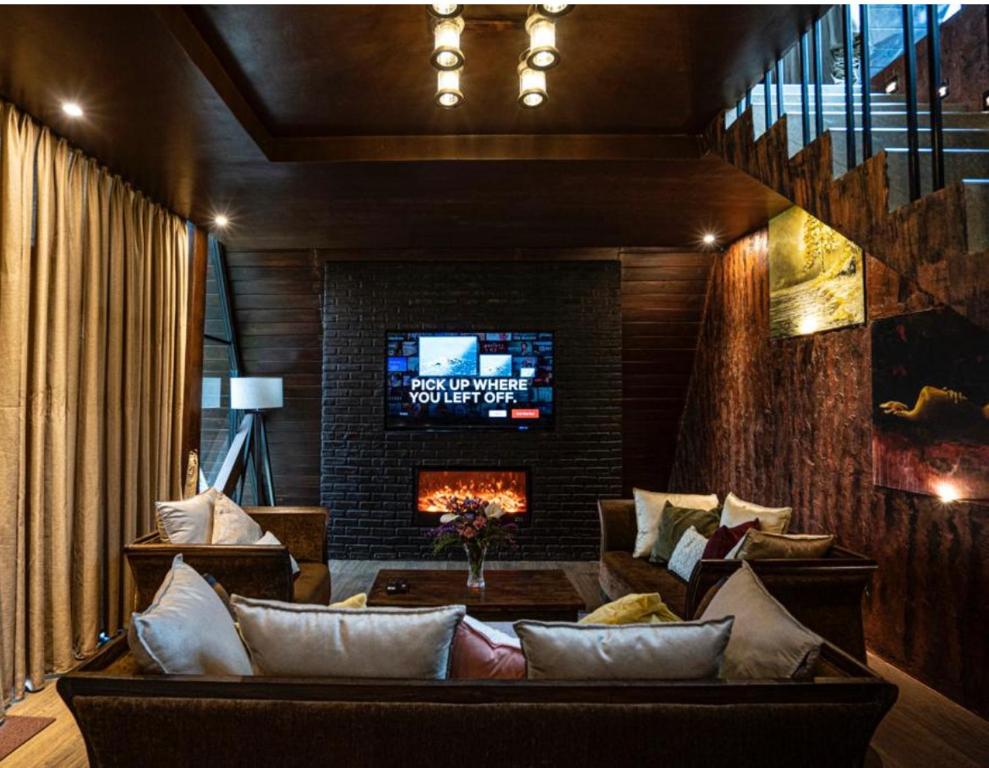 The Edgware Cabana - 12