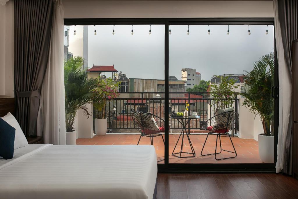 Balkón nebo terasa v ubytování Hanoi Vacanza Premier Hotel