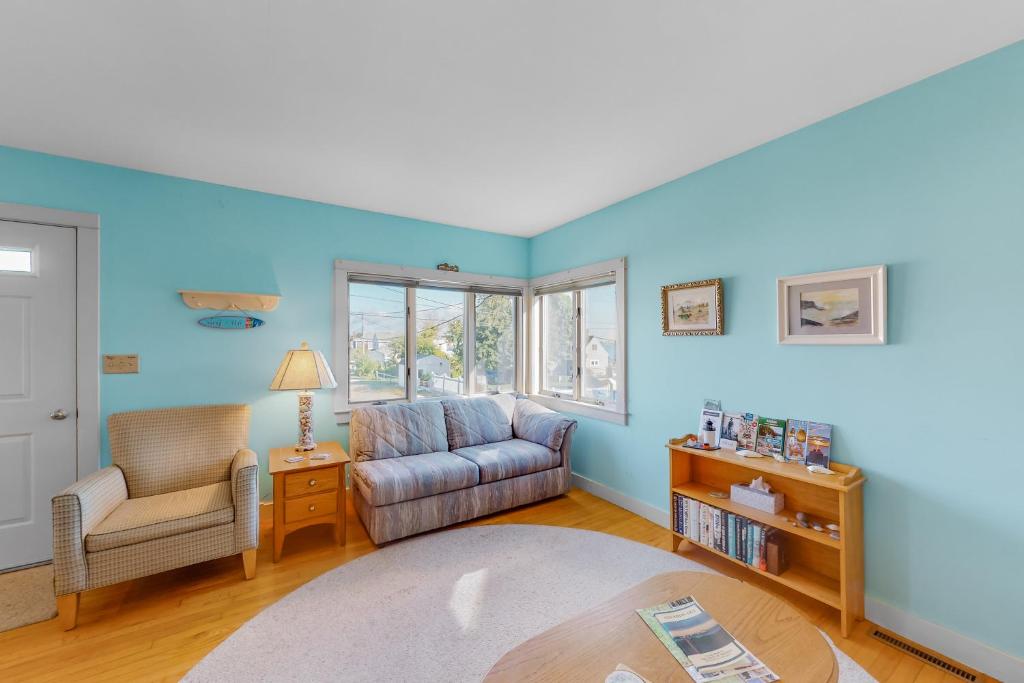 Lobster Cove Cottage, York (updated prices 2024)