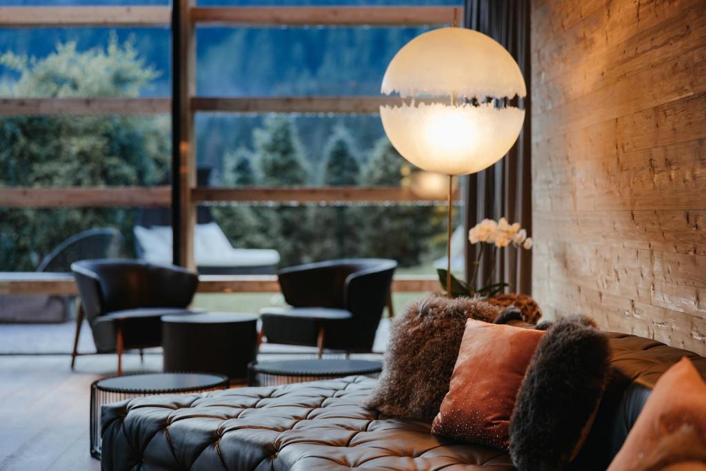 Posezení v ubytování Hotel Cristallo - Wellness Mountain Living