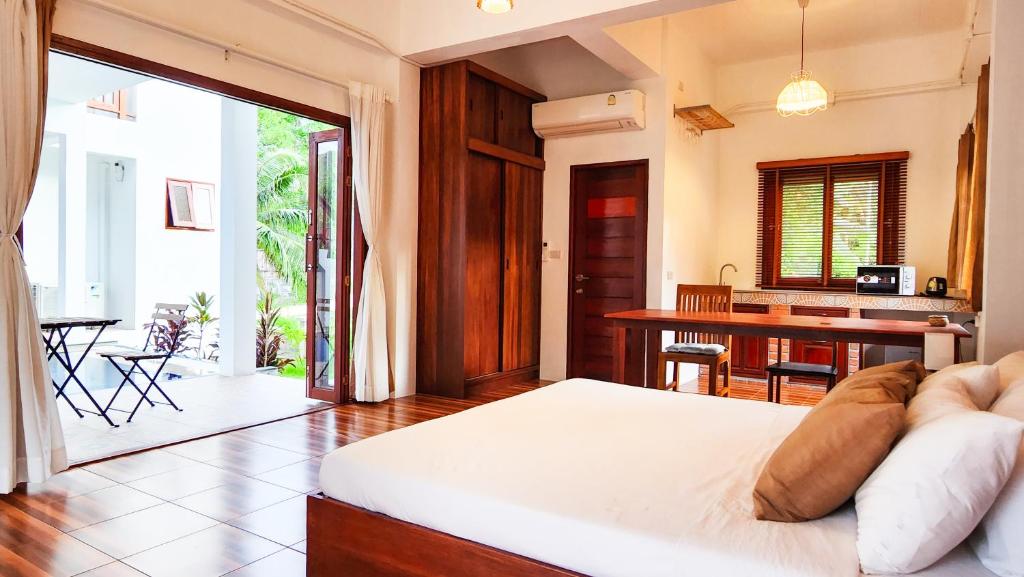 Baan Bhuwann Holiday Apartment - Estudio Con Vista De Piscina