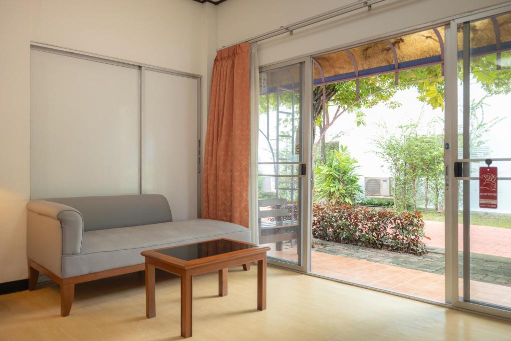 Bangkok Rama Hotel - Bungalow With Garden View
