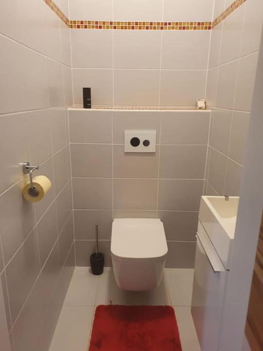 Koupelna v ubytování Mareli Neusiedler Stadthaus
