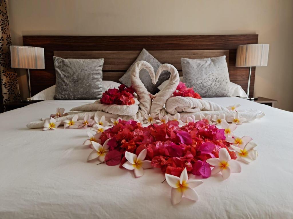 Northern Pearl Luxury Apartments - 15