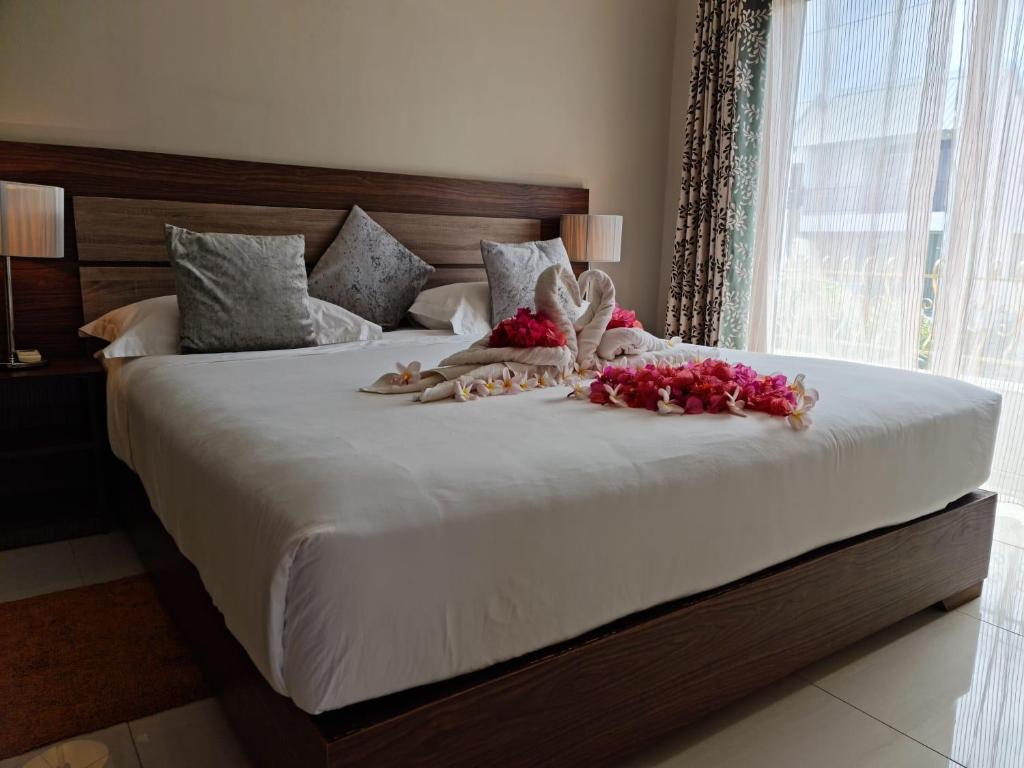 Northern Pearl Luxury Apartments - 14