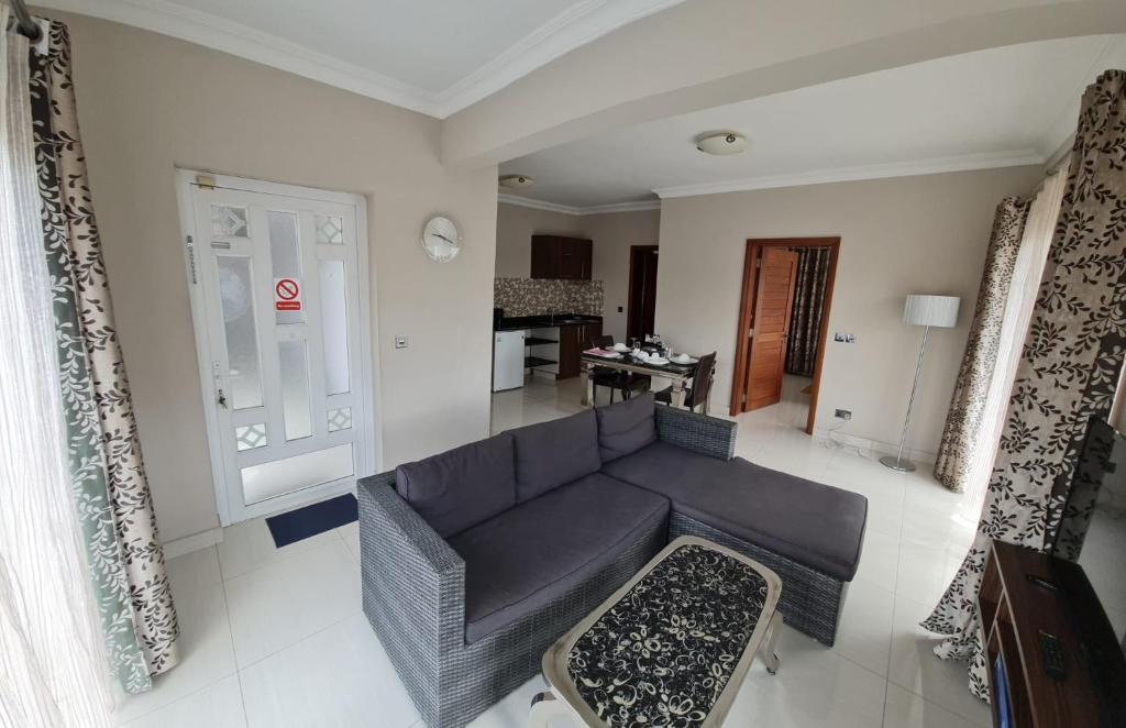 Northern Pearl Luxury Apartments - 11