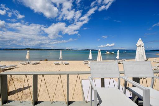 Zinozis Beach Apartments - 7