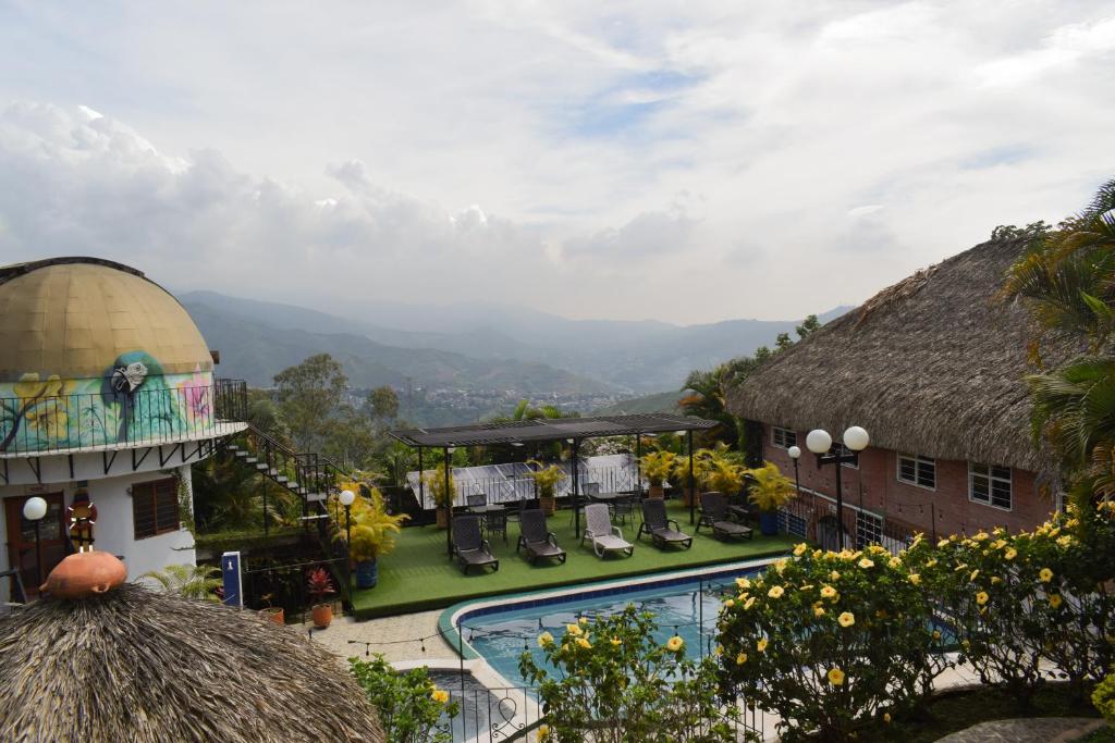 Vista general de una montaña o vista desde la villa 