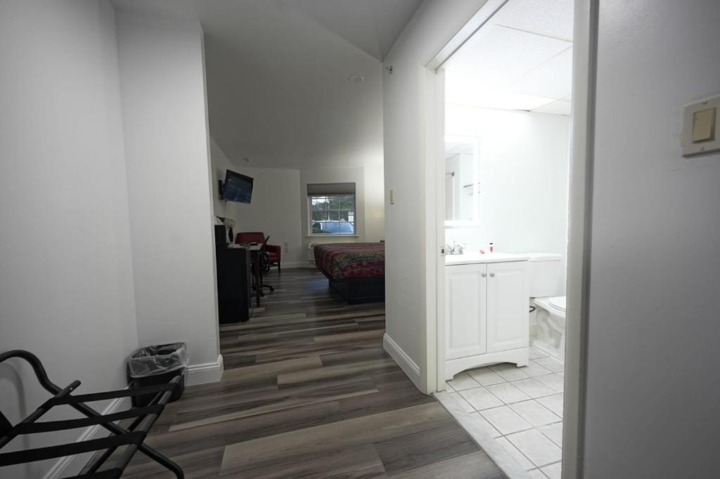 Greenwoods Inn & Suites - Suite Royale