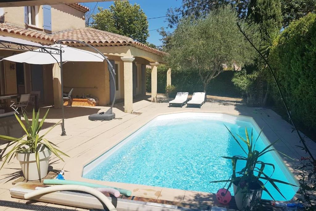 Πισίνα στο ή κοντά στο SUBLIME Villa de vacances au calme !!