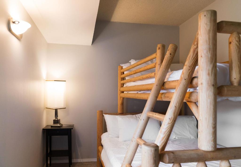 Gibbons Life Accommodations photo