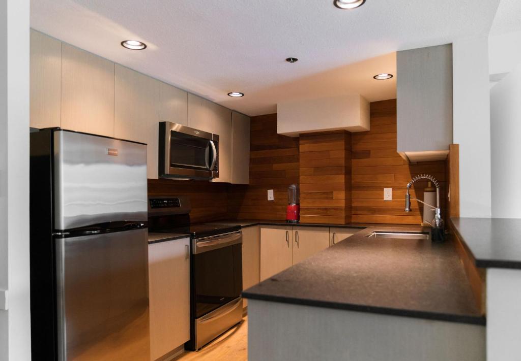 Gibbons Life Accommodations photo