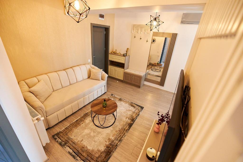 UpTown Apartments - Квартира с одной спальней