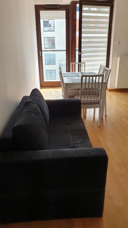 Zdjęcie z galerii obiektu Apartament na 6 piętrze w Warszawie