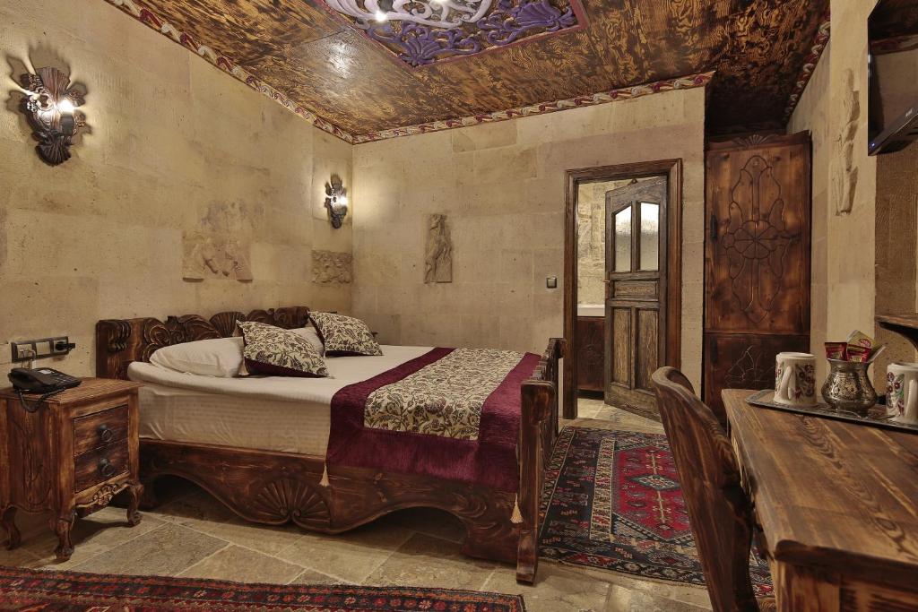 Old Town Stone House - 13