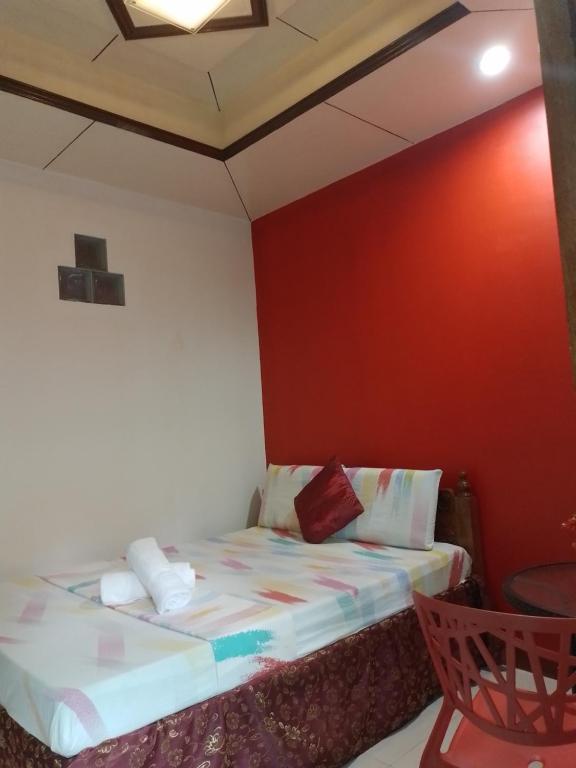 Lucky Garden Inn - Double Room With Private Bathroom