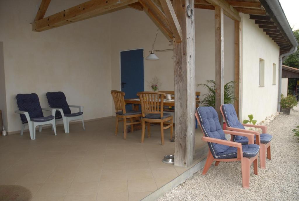 Patio nebo venkovní prostory v ubytování Ferienwohnung Au Pajot