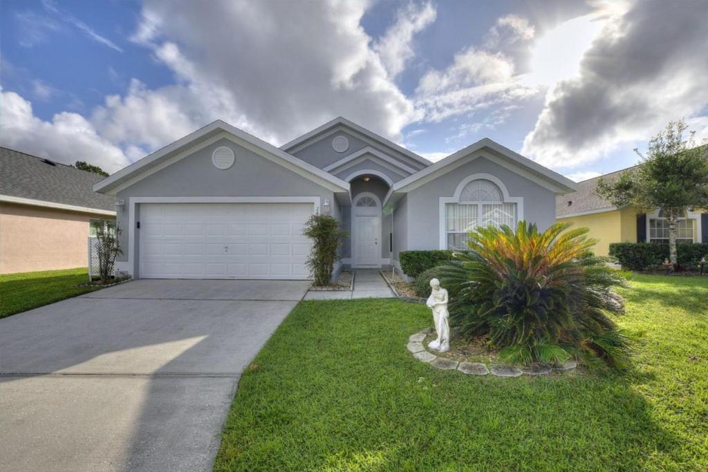 Florida Pines 813 by Shine Villas, Davenport, FL