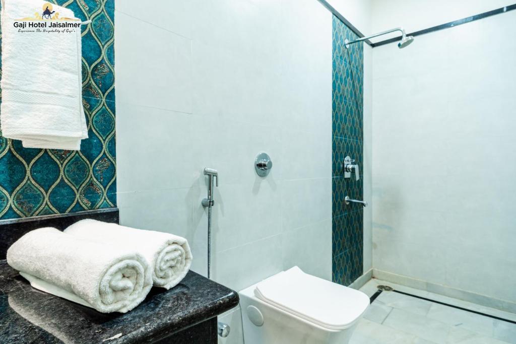 Kopalnica v nastanitvi Gaji Hotel Jaisalmer
