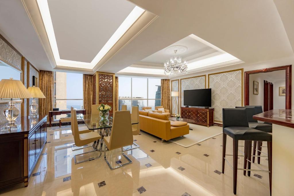 TV/Unterhaltungsangebot in der Unterkunft Dusit Hotel & Suites - Doha