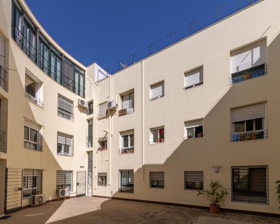 Medina Apartment and Parking Historical Center, Seville ...
