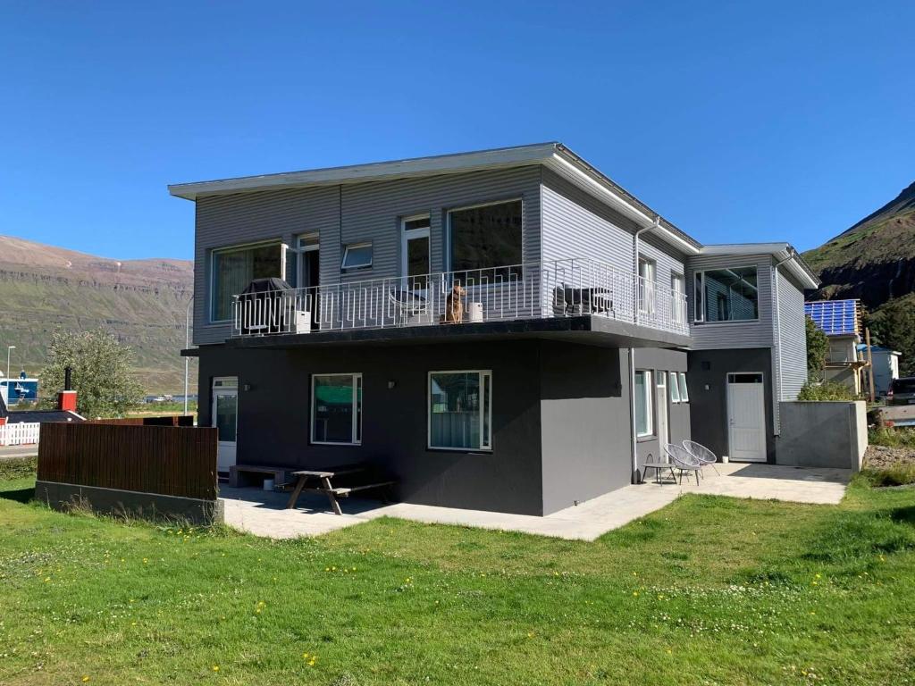 Nespecifikovaný výhled na hory nebo výhled na hory při pohledu z apartmánu