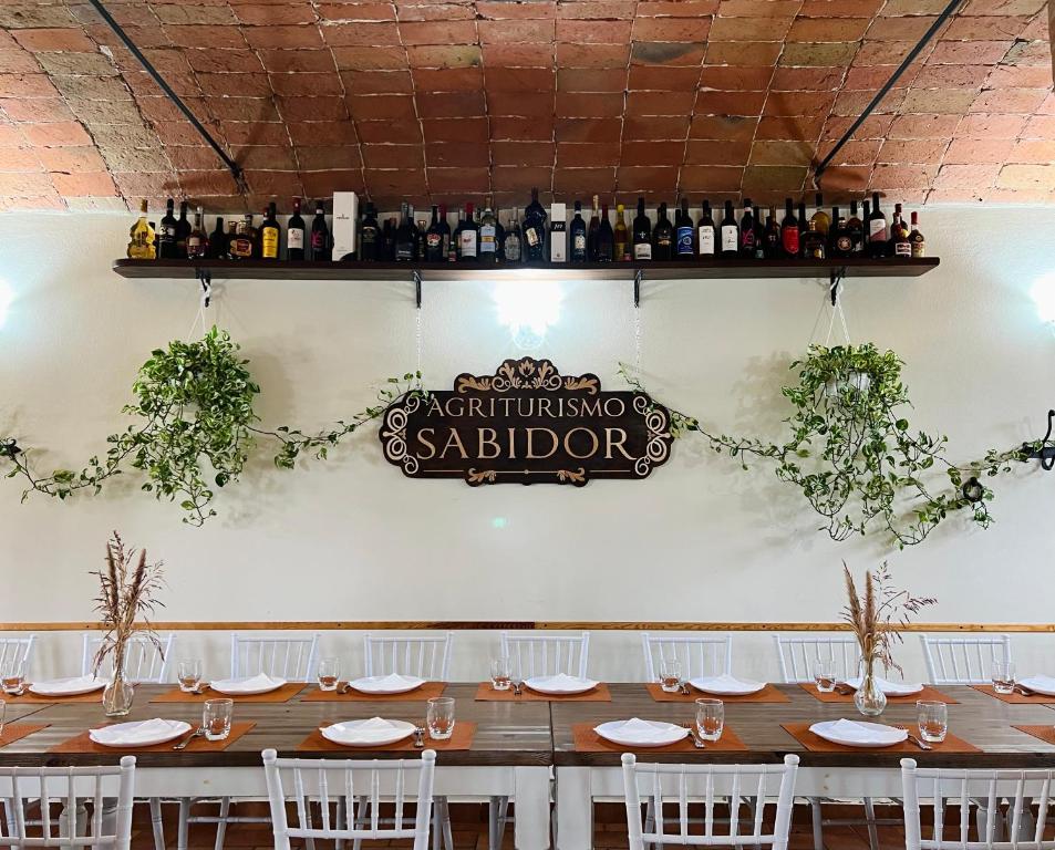 A restaurant or other place to eat at Agriturismo Sabidor