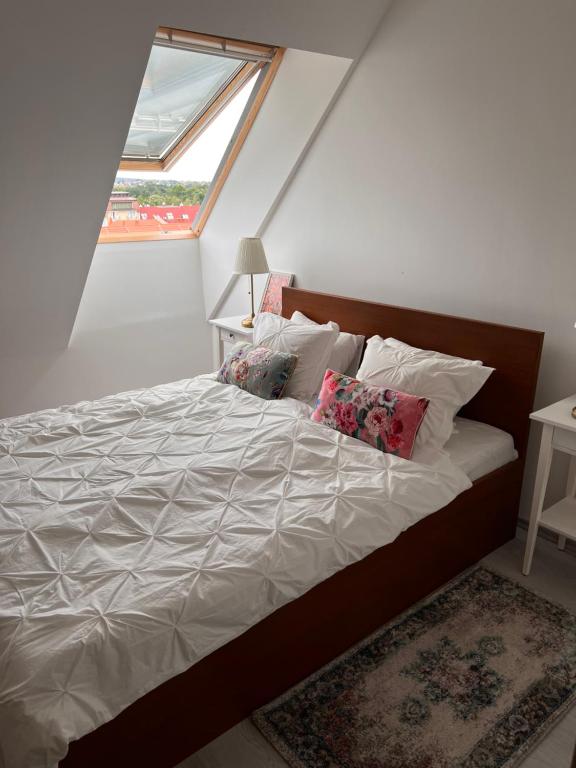 Posteľ alebo postele v izbe v ubytovaní Panorama view apartment in city center