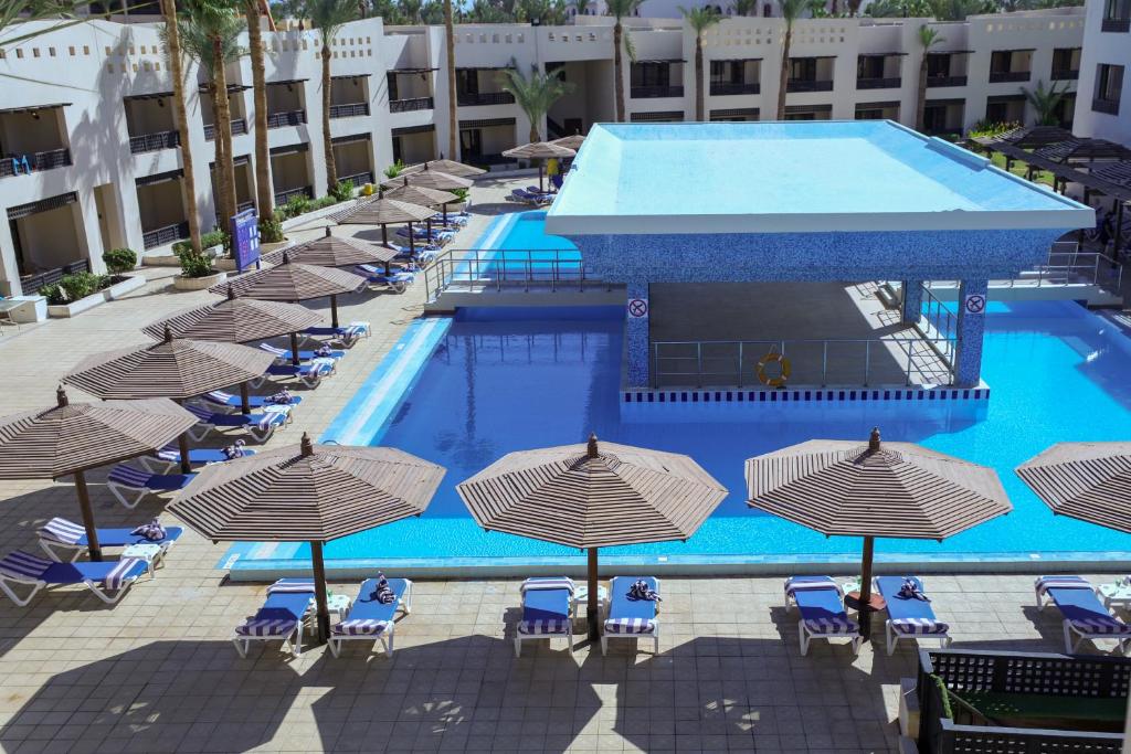 Bazén v ubytování Blend Club Aqua Resort nebo v jeho okolí
