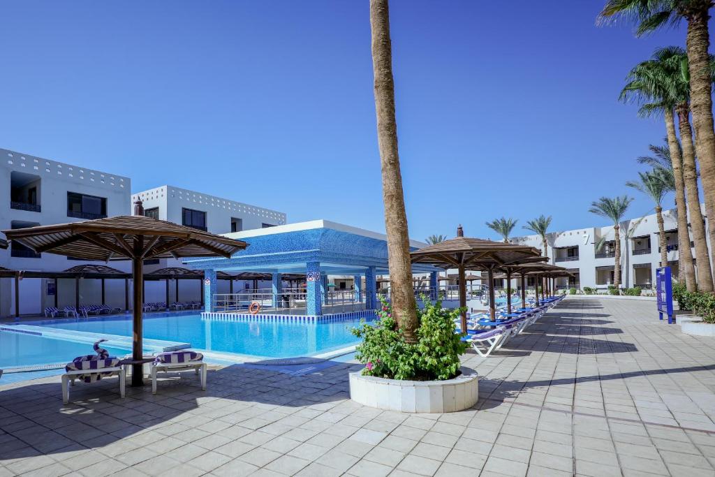 Bazén v ubytování Blend Club Aqua Resort nebo v jeho okolí