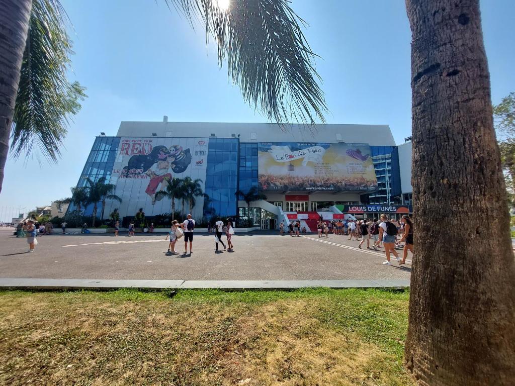 Hostia v ubytovaní Cannes Centre - Sea View - Modern - Walking Distance Beach and Palais des Festivals