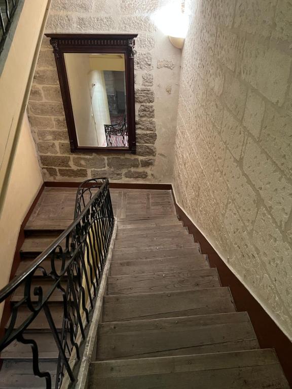 Zdjęcie z galerii obiektu La charmante du Palais 2 chambres w Awinionie