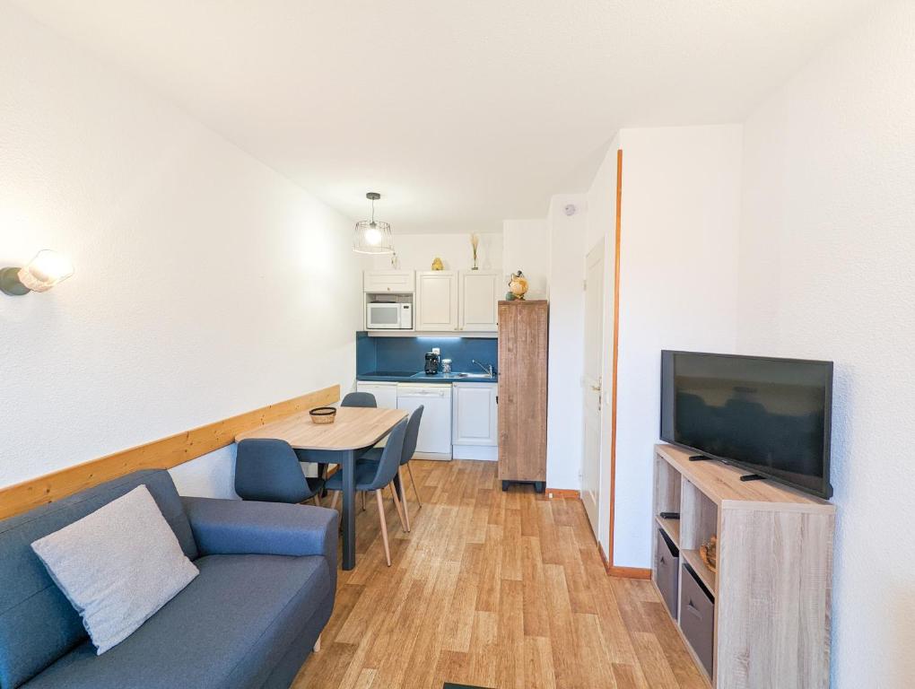 Kuchyňa alebo kuchynka v ubytovaní Appartement 2/4 pers, Résidence 4* Les Hauts de Valmeinier, Centre station