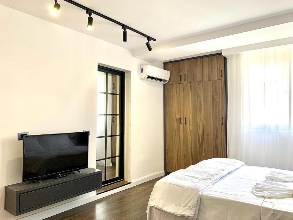 Center of Tirana "Blue Marine" Studio Apartment - Image 4