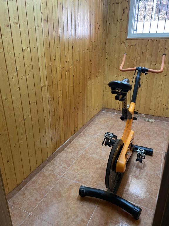 Posilňovňa alebo fitness centrum v ubytovaní Casa Veuràs Girona - Montilivi