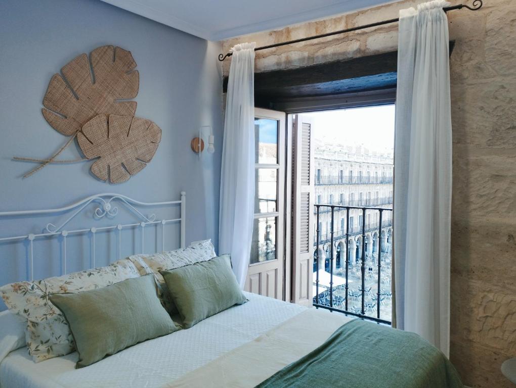Postel nebo postele na pokoji v ubytování Premium Apartment PLAZA MAYOR