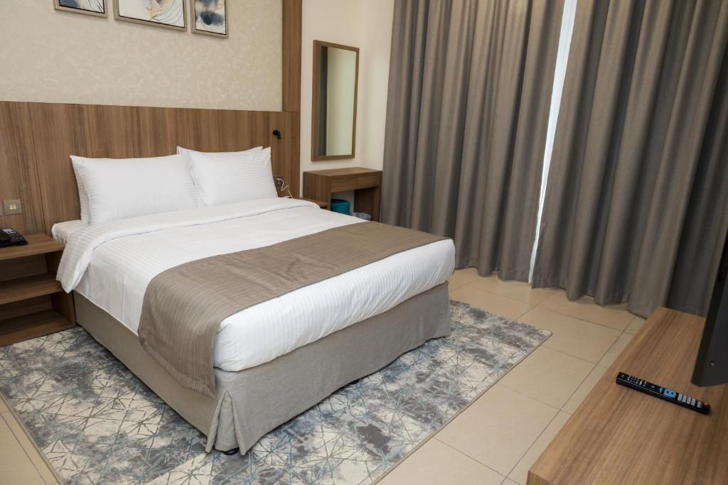 Azur Regency Hotel Apartments - Apartment With Balcony