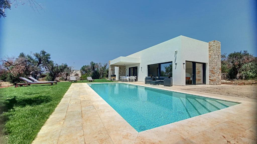 Fotografia z galérie ubytovania Modern 5-star villa with pool 1km from the sea v destinácii Leuca