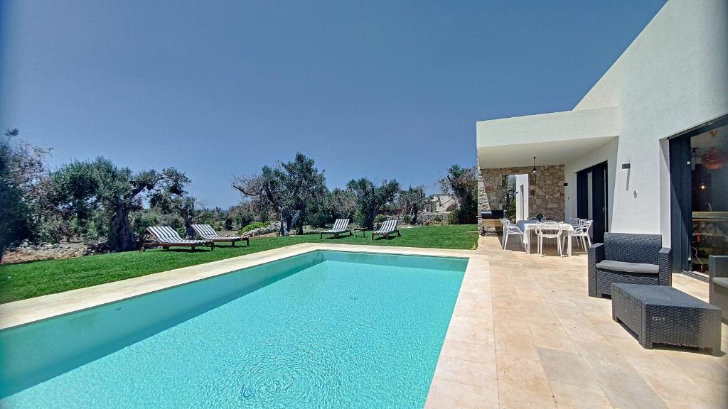 Fotografia z galérie ubytovania Modern 5-star villa with pool 1km from the sea v destinácii Leuca