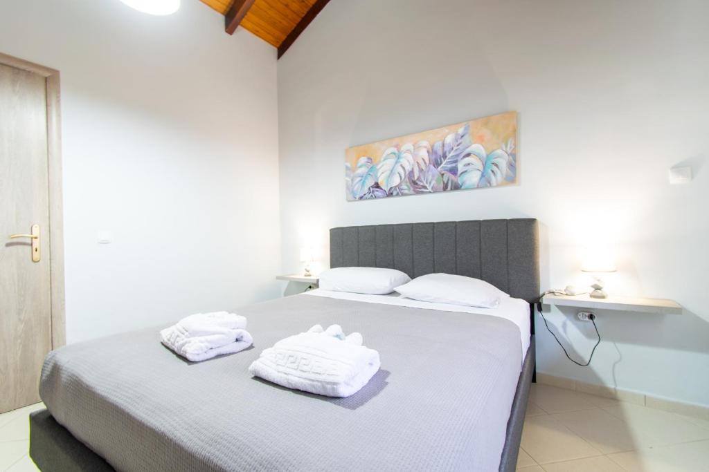 ATH Airport Suites Free Shuttle From And To Athens Airport - 15