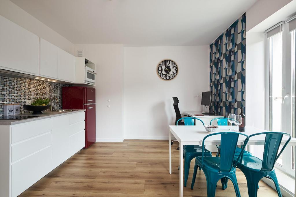 Kuchyňa alebo kuchynka v ubytovaní Blue Apartament & Office Kudowa-Zdrój